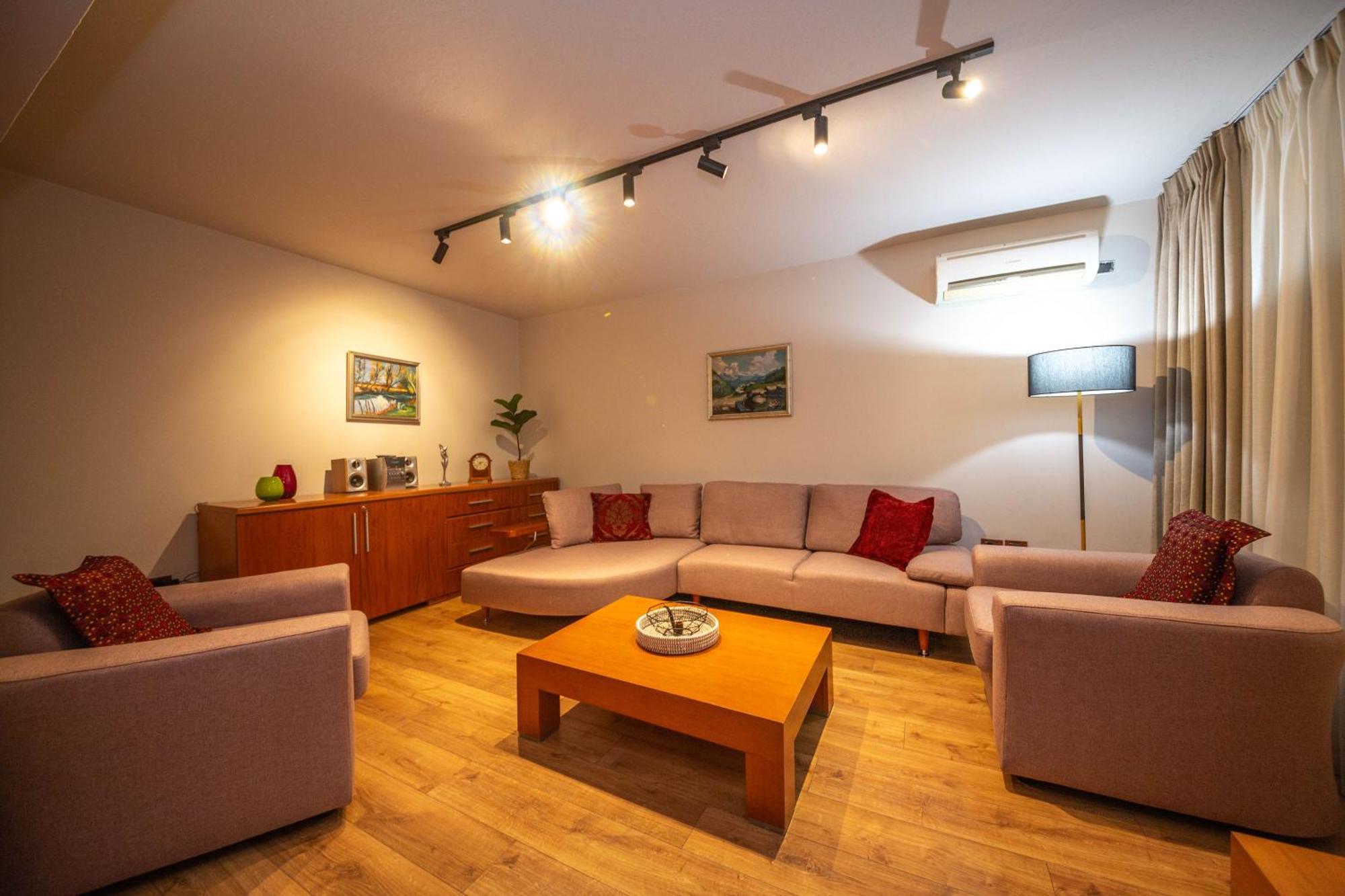 Blloku Unique Apartments 3 Τίρανα Εξωτερικό φωτογραφία